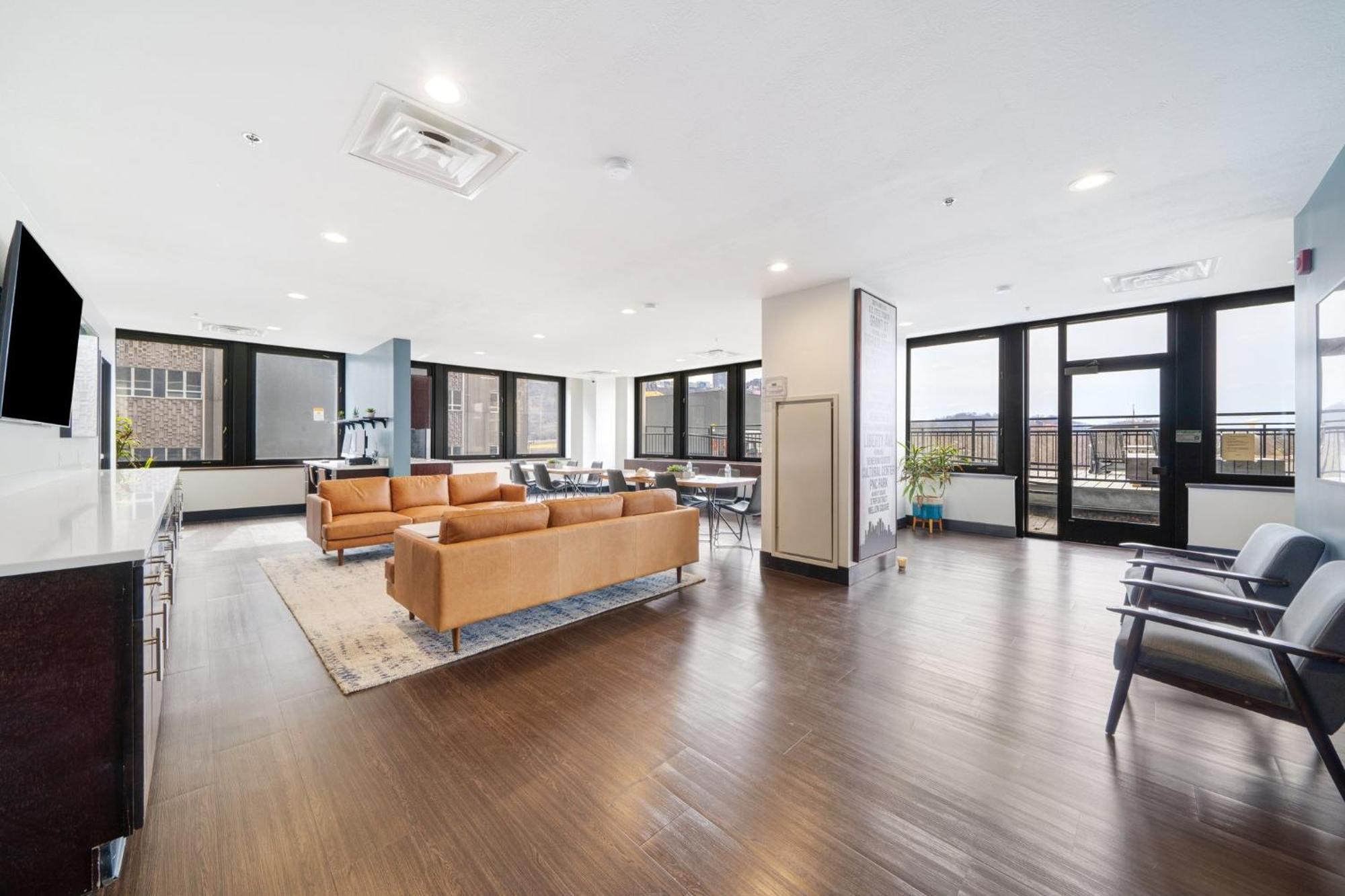 Luxe City Views Prime Location 24-7 Parking Gym Lounge Pittsburgh Eksteriør bilde